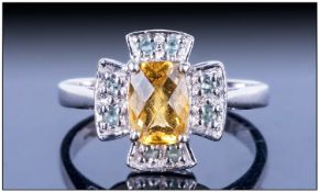 9ct White Gold Gem Set Ring central citrine coloured stone between 8 small faceted stones, fully