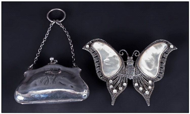 Small Silver Opera Purse, of shaped form. With chain & finger ring attachment. Fully Hallmarked