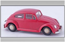 Dux Vintage Clockwork Wind Up Volkswagen Beetle In Salmon Pink. No chips, marks. Good tyres. No key