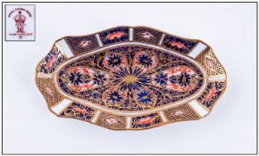 Royal Crown Derby Imari Pattern Shaped Pin Dish, Date 1924. 4.5`` in diameter.