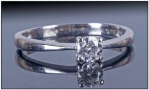 Ladies 9ct Gold Set Single Stone Diamond Ring the round brilliant cut diamond of good colour.