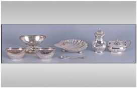 A Small Collection of Silver Items Comprises; 1: Pair of Salts, Hallmark Birmingham 1908 2.