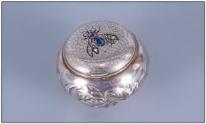 A Fine Art Nouveau Silver Circular Lidded Pill Box the cover decorated with the image of a fly/