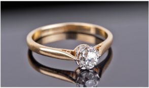18ct Gold Set Single Stone Cushion Cut Diamond Ring. Good colour and clarity. est 30pts ring size