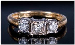 18ct Gold Ring Set With Central Princess Cut Between 2 Round Brilliant Cut Diamonds, Stamped 18ct,