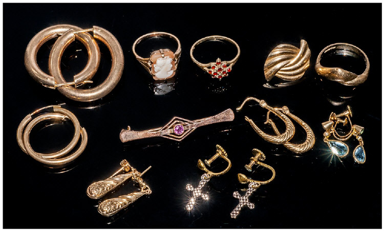 Good Collection of 9ct Gold Jewellery, Comprises Pairs of Earrings, Rings, Brooches and Pendants. (