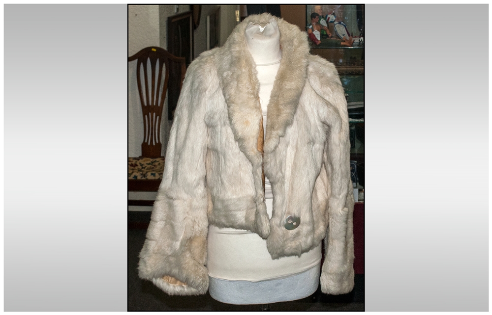 Ladies White Rabbit Jacket, Fully lined. Collar with revers. Label inside reads 'Busvine, 4 Brook - Image 4 of 5