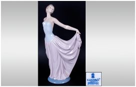 Lladro Figure 'Dancer' model number 5050. mint condition and original box. 12'' in height.
