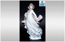 Lladro Figure 'Spring Splendor' Model 5898, issued 1992. Excellent condition. 11.75'' in height