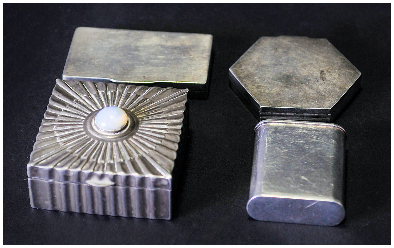 Collection Of 3 Silver Pill Boxes, All Hinged And Hallmarked, One Set With An Opal + 1 Other (4) - Image 2 of 2