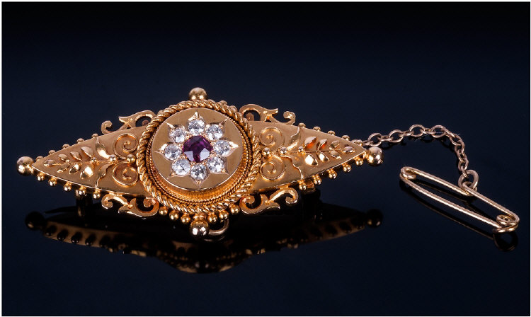Victorian - Fine 18ct Gold Diamond and Ruby Set Brooch + Safety Chain. Hallmark London 1890. The - Image 5 of 5