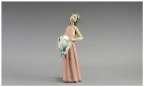 Lladro Figure ' The Dreamer ' Model Num.5008. Retired 1978. Height 10 Inches. Mint Condition.
