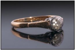 18ct Gold Diamond Ring, illusion set round cut diamond. Fully hallmarked. Ring size J.