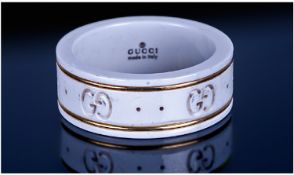 Gucci 18ct Gold & Ceramic Ladies Band Ring. Marked 750. Complete with pouch and box. As new