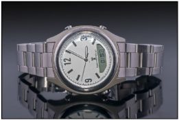 Radio Controlled 3ATM Gents Stainless Steel Wrist Watch. Working Order.