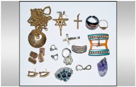 Miscellaneous Oddments And Costume Jewellery. Comprising Pendants, Rings, Chains, Etc.