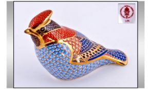 Royal Crown Derby Paperweight Bird. Gold Stopper. Date 1996. Height 3.25 inches. Mint condition.