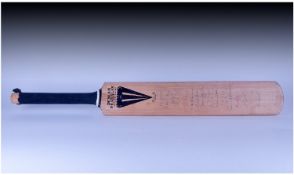 Duncan Fearnley Cricket Bat, Worcester England, Signed England Team Cricket Bat Mid 1980 Tour
