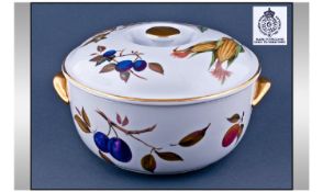 Royal Worcester `Evesham` Lidded Tureen, circular shape with classic fruit and corn pattern, oven