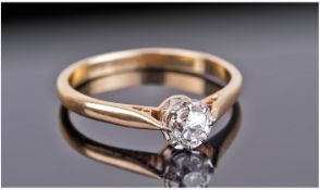 18ct Gold Set Single Stone Cushion Cut Diamond Ring. Good colour and clarity. est 30pts ring size