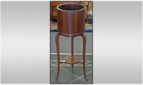 Edwardian Mahogany Jardiniere Plant Stand on three carved cabriole legs. 35 inches high.