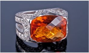 18ct Gold Heavy Italian Topaz Cluster Ring, Fully Hallmarked, Ring Size O.