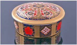 Royal Crown Derby Old Imari Oval Shaped Lidded Trinket Box. Pattern number 1128, date 1994. 1.5