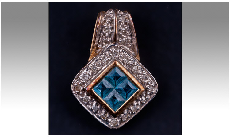 9ct Gold Diamond And Blue Topaz Pendant Drop. Marked 9 375. Height 0.75 inches.