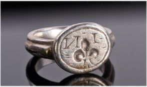 Tudor Period Silver Seal Ring, The Bezel With The Initials I N Engraved Either Side Of A Fleur-De-
