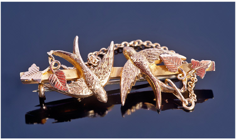 Victorian 9ct Gold Birds In Flight Brooch, with safety chain. Hallmark Birmingham 1899. Excellent