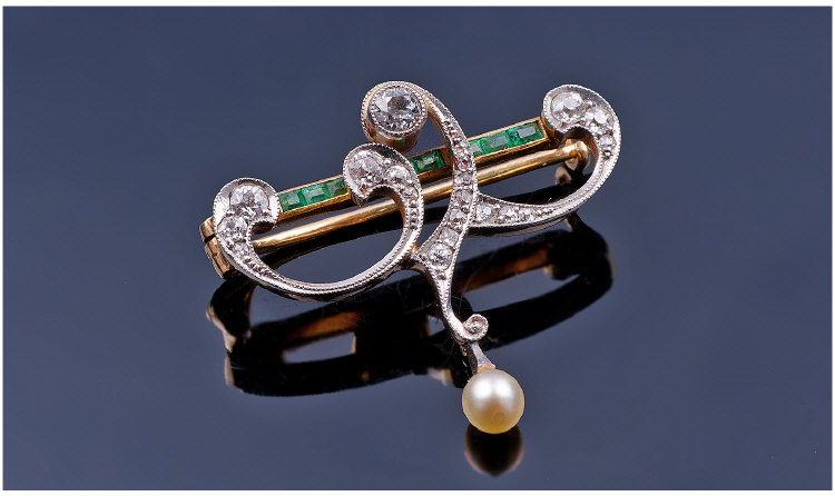Edwardian Fine 18 Carat Gold and Platinum Set Emerald and Diamond Brooch with pearl drop. Marked 18