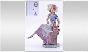Lladro 1991 5th Anniversary Collections Society Piece `Picture Perfect`. Model 7612. Height 8.5
