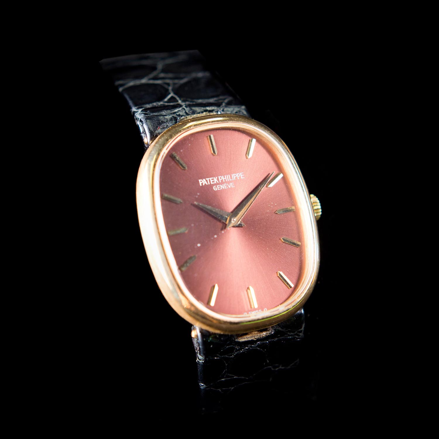 ????, Ellipse??,18K??, ????? ,???? Patek Philippe Ladies Ellipse 18K Yellow Gold bezel with Burgundy