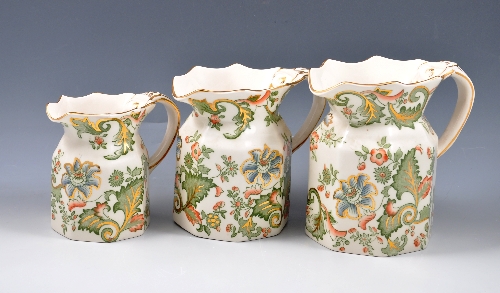 Set of three Masons graduating jugs, Palladian pattern, 17cm and smaller.