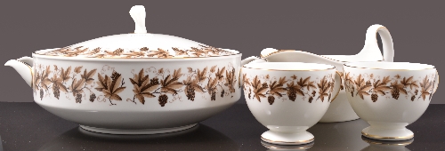 Extensive Wedgwood bone china table service, including dinner, tea and coffee wares, Autumn Vine