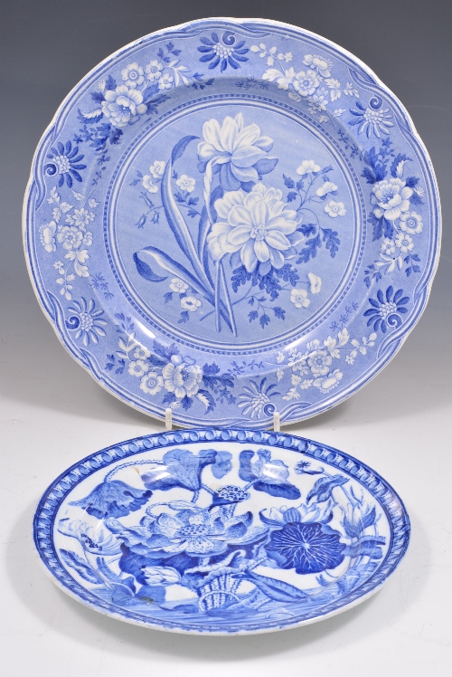 Wedgwood printware dessert plate,  "Water Lily" pattern, early 19th Century, diameter 20cms and