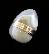 A late 18th/early 19th century gold mounted banded agate egg shaped vinaigrette, unmarked, 1.25in.