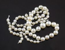 A single strand graduated natural pearl necklace, thread broken, with Gem & Pearl Laboratory report