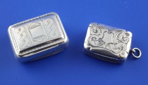An early 19th century silver rectangular vinaigrette by T. Simpson & Son, with engraved decoration,
