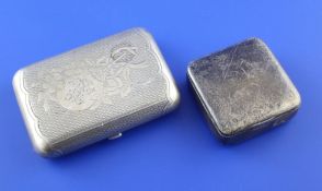 A late 19th century Russian 84 zolotnik silver cigarette case, with engraved decoration and initial,