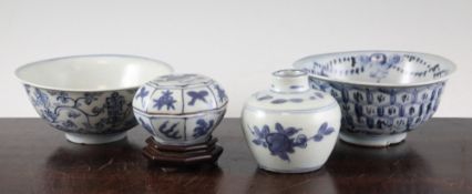 A group of four Chinese Ming blue and white wares, 16th / 17th century, comprising an octagonal