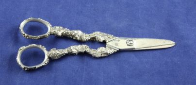 A pair of George III silver grape shears, with fruiting vine handles, Thomas & James Phipps II,
