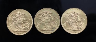 Three George V gold full sovereigns, all 1913.