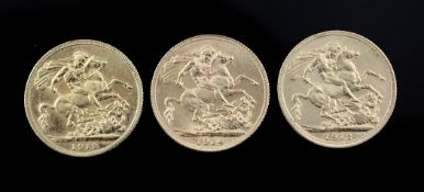 Three George V gold full sovereigns, 1912(2) & 1914.