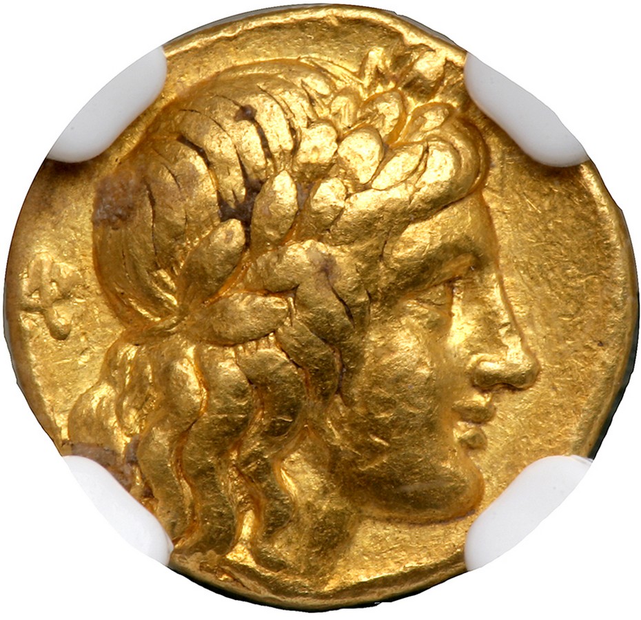 Calabria, Taras. Gold ¼ Stater (2.14 g), ca. 276-272 BC. Laureate head of Apollo right, with long