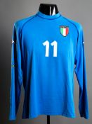 Alessandro Del Piero: a blue Italy No.11 international jersey 2000-01,
long-sleeved

This jersey was