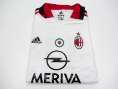 Gennaro Gattuso: a white AC Milan No.8 Serie A jersey season 2003-04,
long-sleeved, Lega Calcio