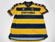 Marcio Amoroso: a blue & yellow Parma No.10 Serie A jersey season 2000-01, short-sleeved, Lega