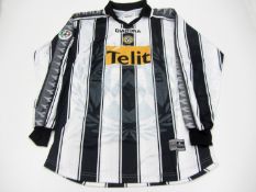 Giuliano Giannichedda: a black & white striped Udinese No.16 Serie A jersey season 2000-01, long-