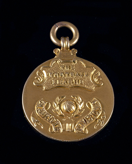 Arsenal FC: a 9ct. gold 1932-33 Football League Division One Championship medal,
the obverse